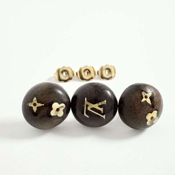LOUIS VUITTON Earrings - Picture 2 of 10